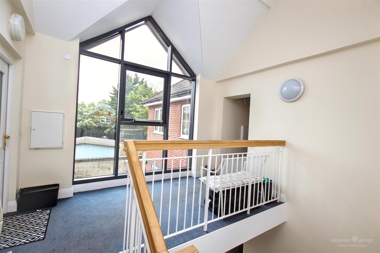 2 bed property in Armour Road, Reading